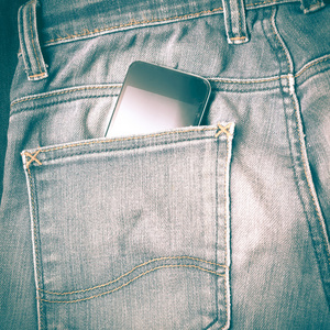在吉恩口袋复古怀旧风格的智能手机