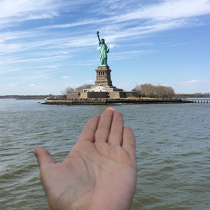 在自由岛，美国纽约自由女神像