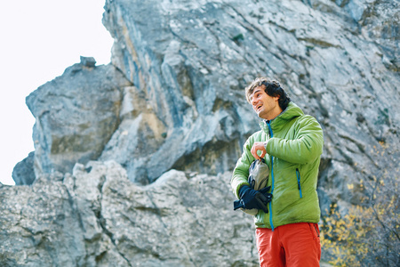 摇滚男登山者