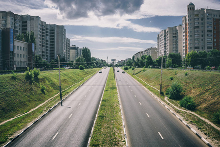 沥青公路路面。城市交通概念