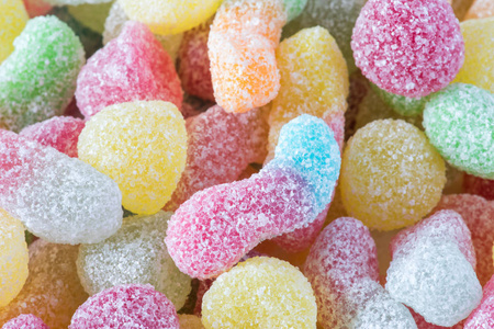 五彩缤纷的糖果的特写镜头。组成与美味果冻糖果