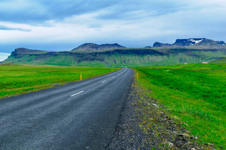 道路和景观 Snaefellsnes 半岛