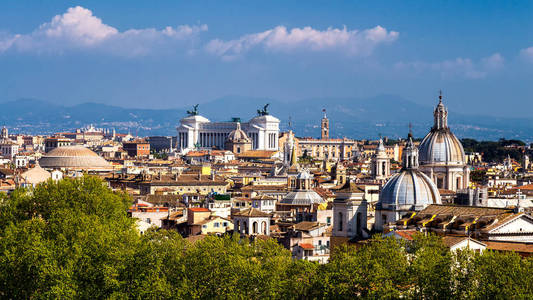 罗马，意大利的天际线。罗马建筑的全景视图和