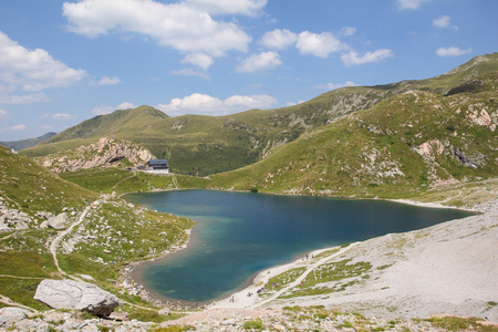 在 Lesachtal 克恩顿奥地利湖 Wolayersee