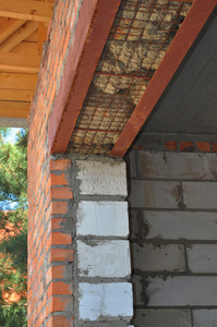 热桥和车库门保温材料在住宅建设中