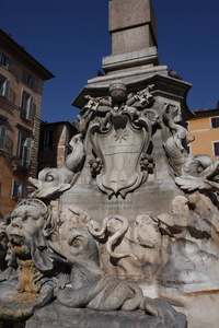 雕塑细节喷泉在广场 del 万神殿, 在罗马, 意大利