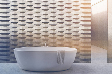 圆的浴缸，砖模式定了调子的墙