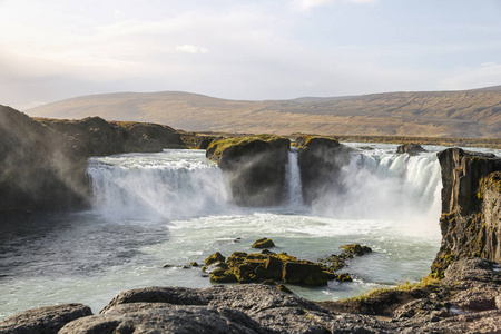 在冰岛 godafoss 瀑布