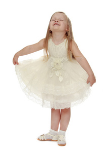 白裙子的小女孩