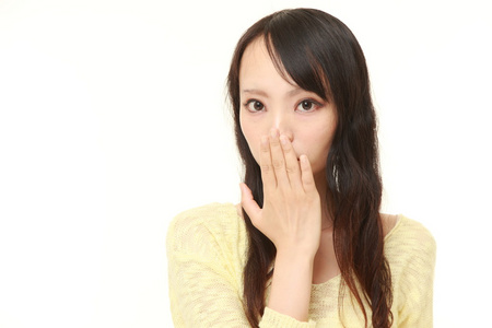 日本女人让说话没有的手势