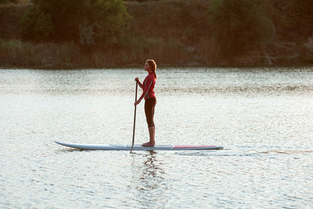 Sup 站起来桨板女人桨 boarding12