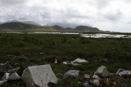 罗弗敦半岛, 挪威, 山脉, 湖泊和峡湾