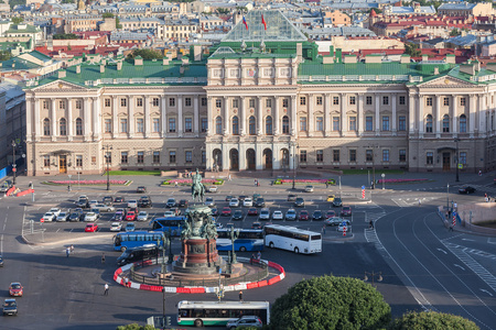 看圣以撒广场在圣彼得堡，俄罗斯