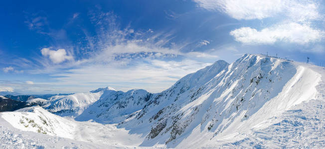 斯洛伐克低 Tatras 山脉冬季全景