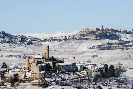 Castiglion Falletto 与雪, 皮埃蒙特意大利的城堡