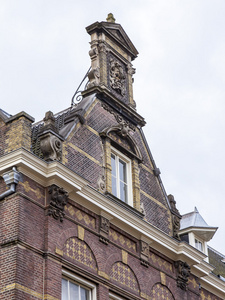 阿姆斯特丹，荷兰在 2016 年 3 月 31 日。典型的建筑细节的房屋建设十七十八