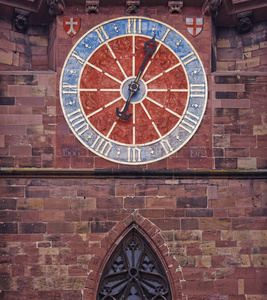 教堂钟在弗赖堡大教堂的尖顶, 德国, 欧洲