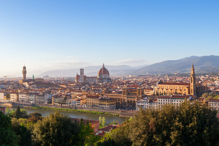 美丽的景色的佛罗伦萨城市景观中的背景讲座