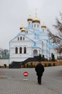 教会的所有圣徒 Pochayiv 圣修道院杜霍夫斯科伊