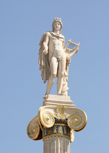 阿波罗雕像离子柱