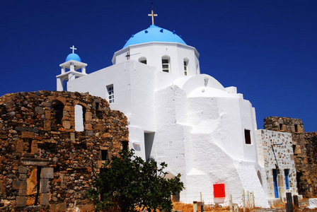 希腊住宿群岛 Astypalaia 岛 Astypalaia 城堡内的 Evangelismos 教堂