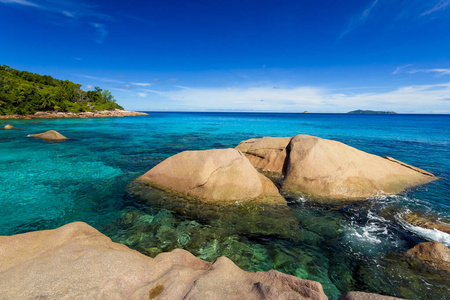 安泽拉齐奥海滩的美景