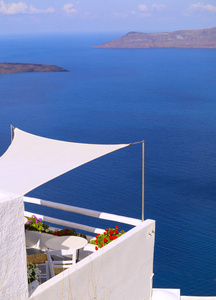 漂亮的阳台，海景在爱琴海，希腊