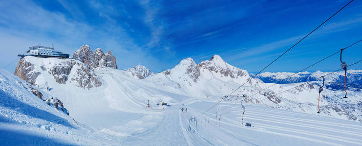 高山滑雪胜地在奥地利