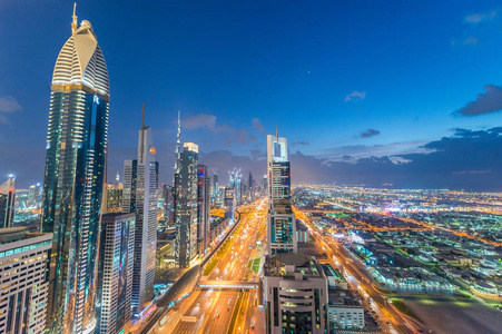 迪拜城市天际线的鸟瞰图