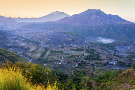 平肝山顶视图