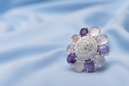 紫水晶戒指珠宝图片