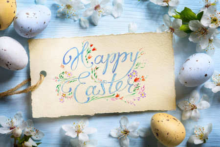 复活节快乐背景春天的花朵和复活节彩蛋