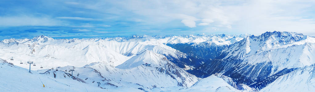 高山滑雪胜地在奥地利