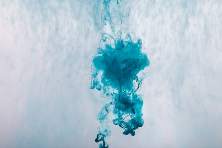 蓝色油漆溅水的创意设计图片