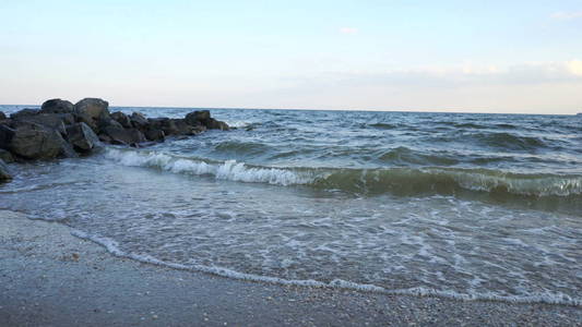 海浪在沙滩假日背景