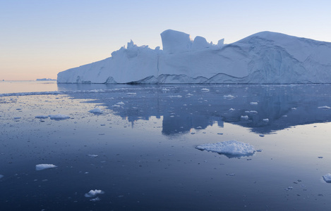 国际海洋考察理事会和格陵兰的冰山