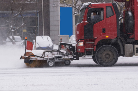 城市的雪清洗。特种机械