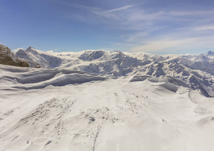 从山铁力士山位于瑞士冬季视图