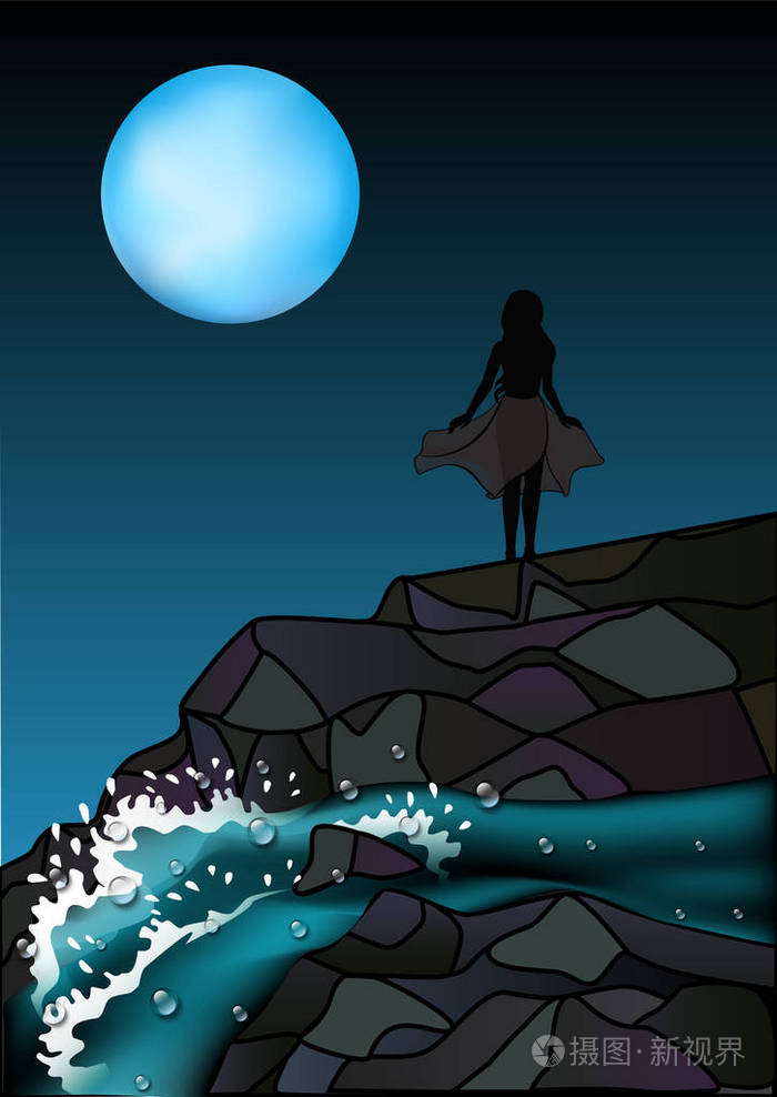一个女人的剪影在月光下的夜晚.女孩站在瀑布附近的岩石上.