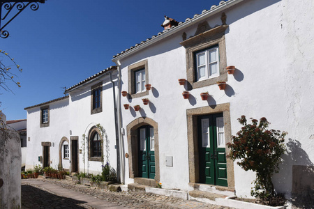 内马尔旺，葡萄牙阿连特茹地区城堡的墙壁的房屋