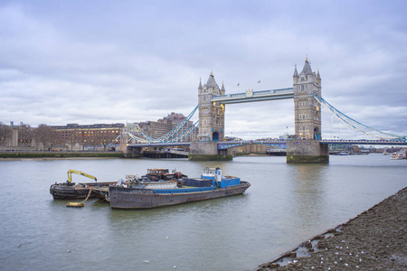 伦敦城市与塔桥梁
