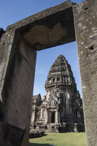 Phimai 历史公园的高棉寺庙废墟在 Phimai 节日在 Phimai 镇在 Provinz 空的叻差在泰国。泰国, Phi