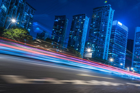 城市交通与城市景观在中国上海的夜景