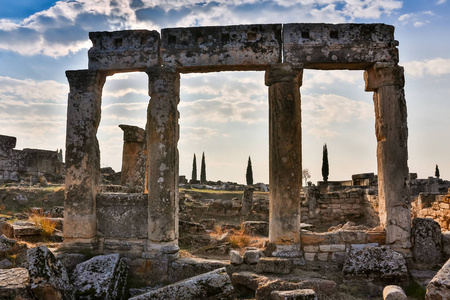 希腊 Peloponnese 古科林斯阿波罗寺遗址