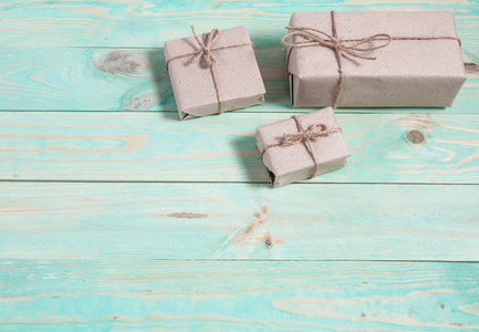 礼品盒包装牛皮纸捆绑与缠绕和纸雪花和捆绑与缠绕