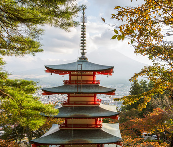 红塔和日本富士山