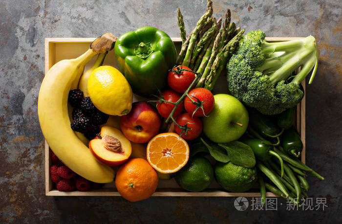 五颜六色的新鲜蔬菜和水果