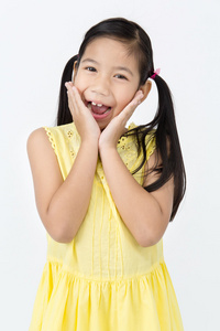 亚洲小姑娘满脸笑容的肖像