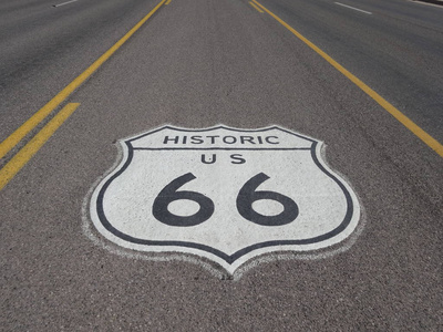 66号公路在通往大峡谷的路上签名, 金曼