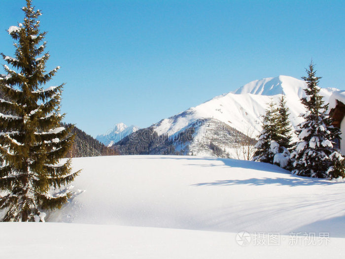 高山冬季雪景